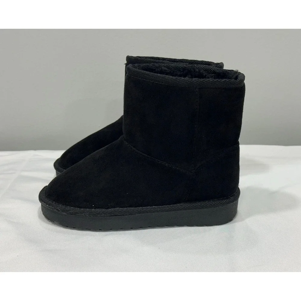 Children's Place Girls Cozy slip on‎ Black Faux Fur boots Size 12 Like New